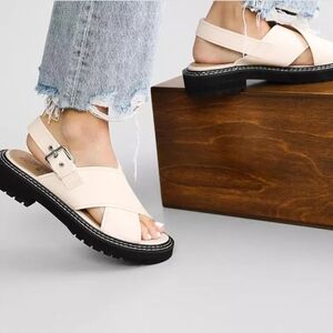 Beast Milli Flatform Sandal  Nude Size 7